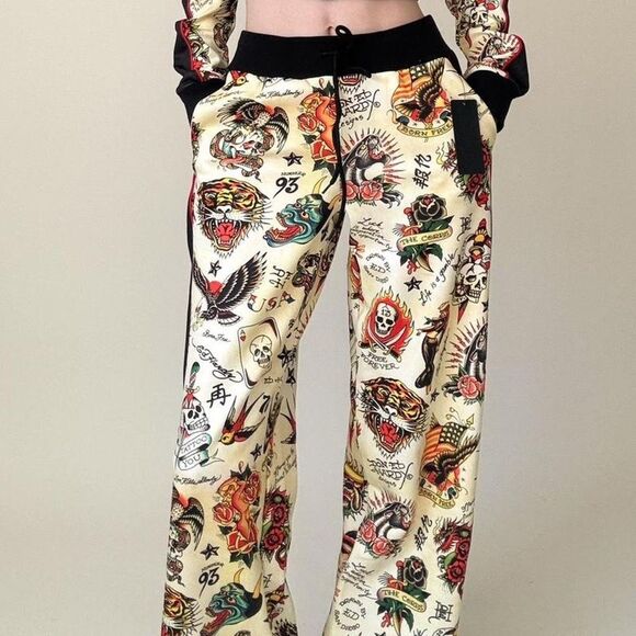 <3 Ed Hardy sweats - Picture 3 of 9